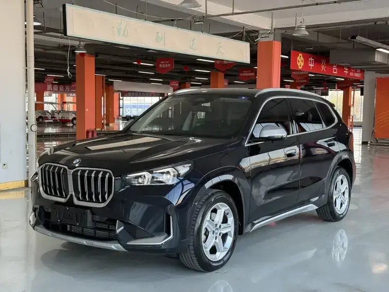 2023 BMW X1 с пробегом 10 000 км