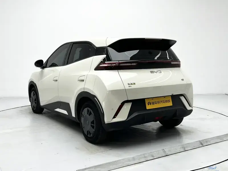 2025 BYD Seagull с пробегом 12 100 км