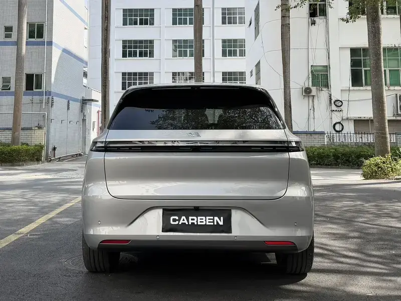 2024 Li Auto (Lixiang) L6 с пробегом 15 000 км