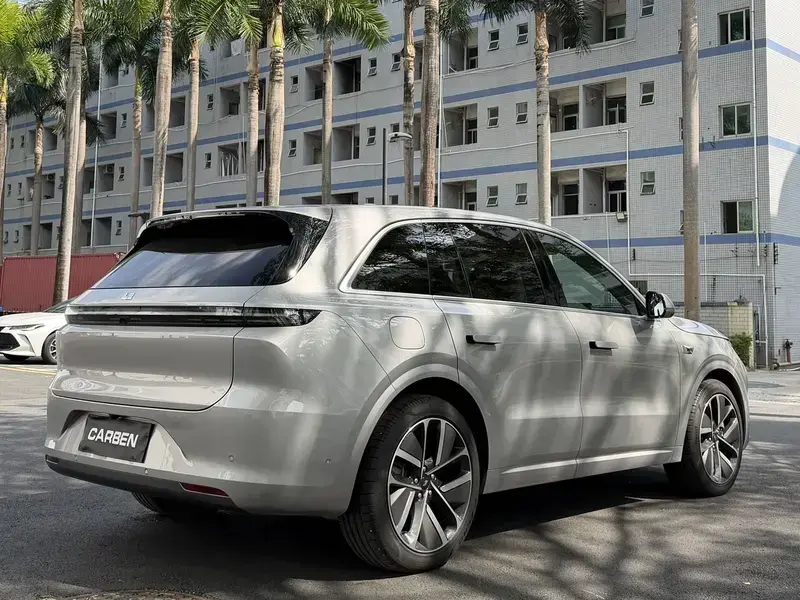 2024 Li Auto (Lixiang) L6 с пробегом 15 000 км