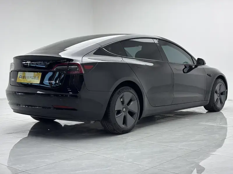 2021 Tesla Model 3 с пробегом 97 800 км