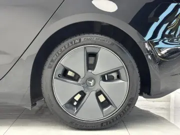 2021 Tesla Model 3 с пробегом 97 800 км