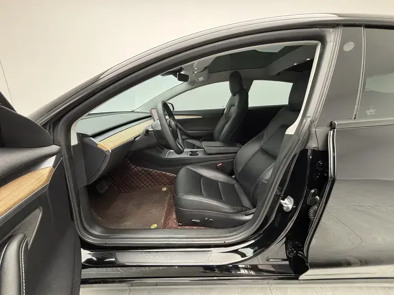 2021 Tesla Model 3 с пробегом 97 800 км