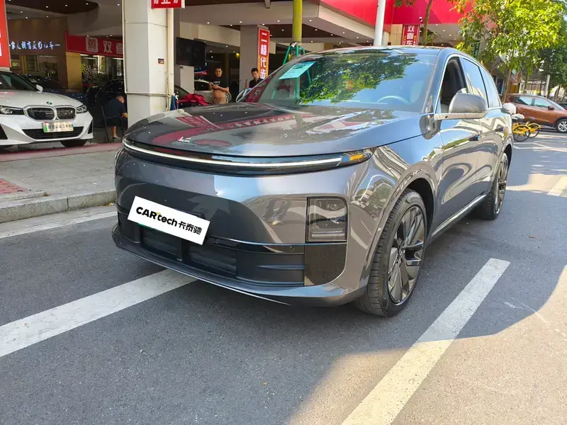 2024 Li Auto (Lixiang) L6 с пробегом 33 000 км