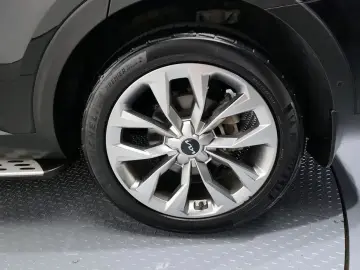 2023 Kia Sorento с пробегом 31 395 км