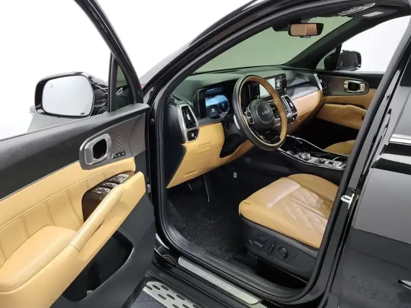 2023 Kia Sorento с пробегом 31 395 км