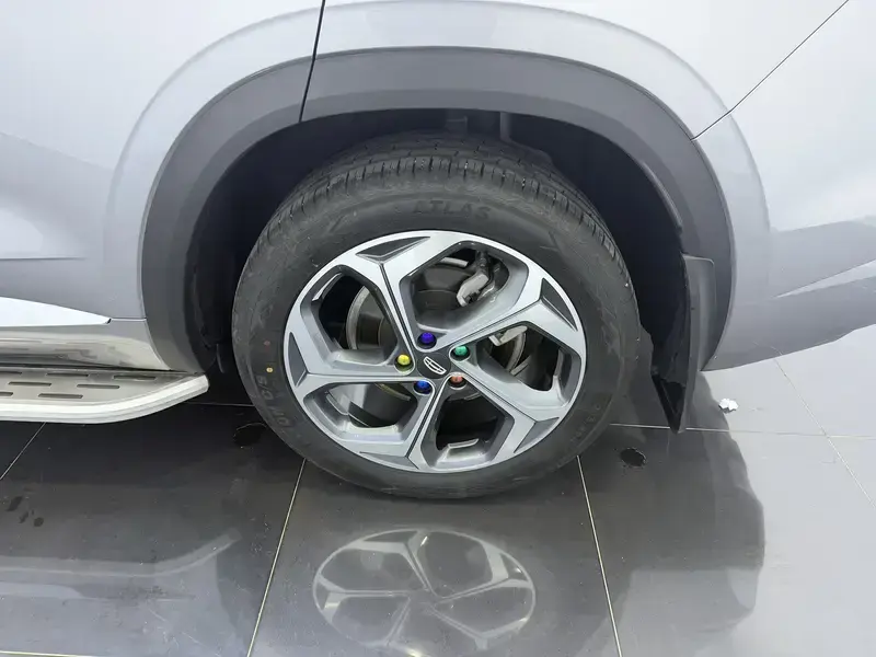 2024 Geely Monjaro с пробегом 11 400 км