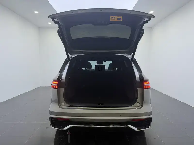 2024 Geely Monjaro с пробегом 11 400 км