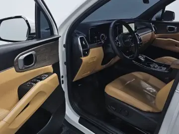 2021 Kia Sorento с пробегом 135 780 км