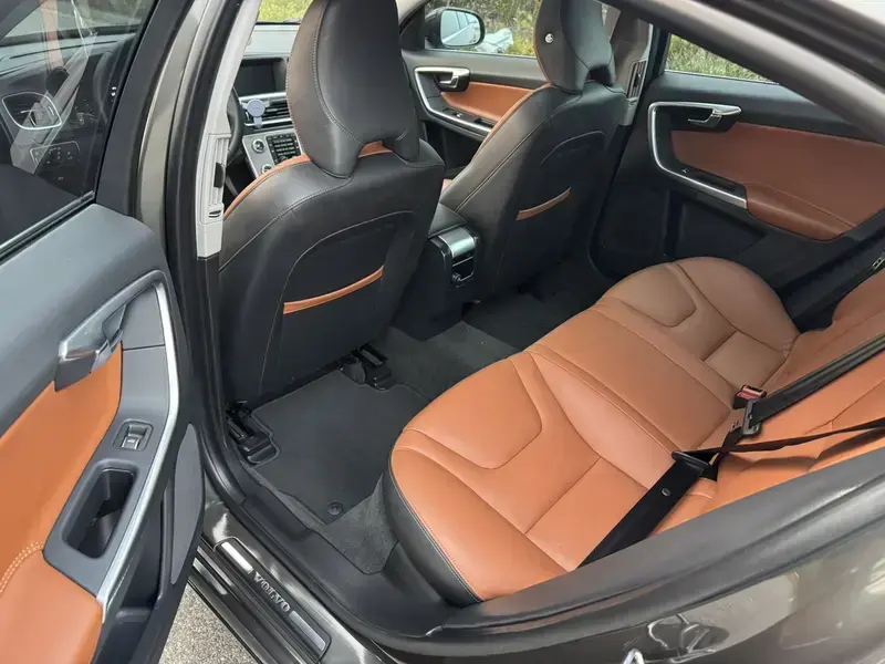 2019 Volvo S60 с пробегом 43 000 км
