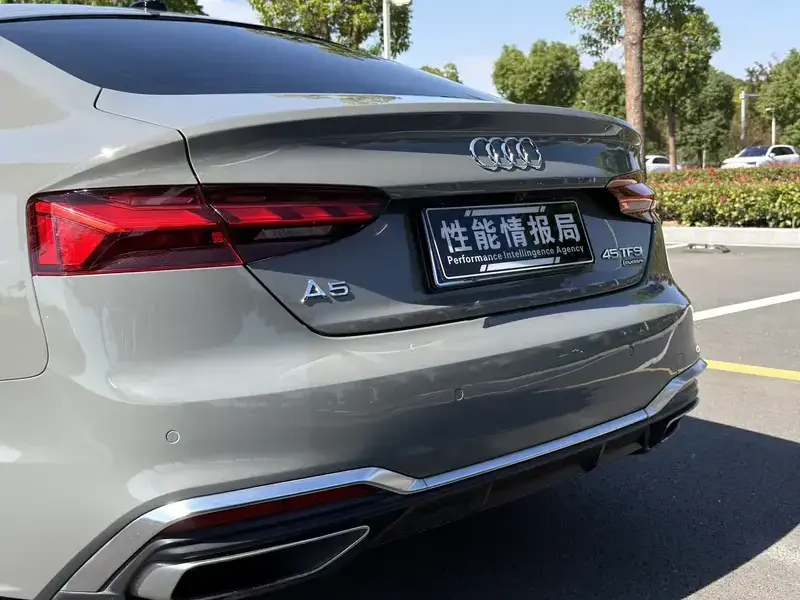 2022 Audi A5 с пробегом 71 000 км