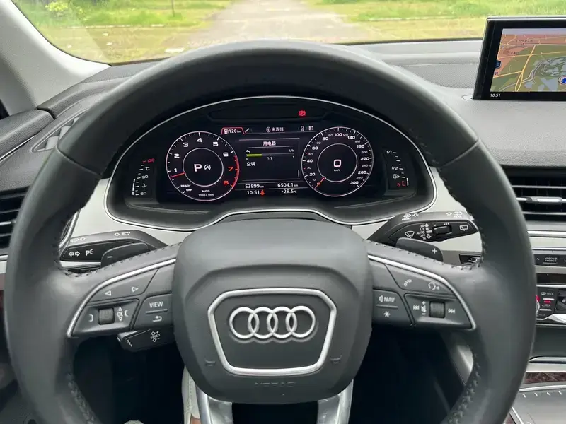 2019 Audi Q7 с пробегом 53 000 км