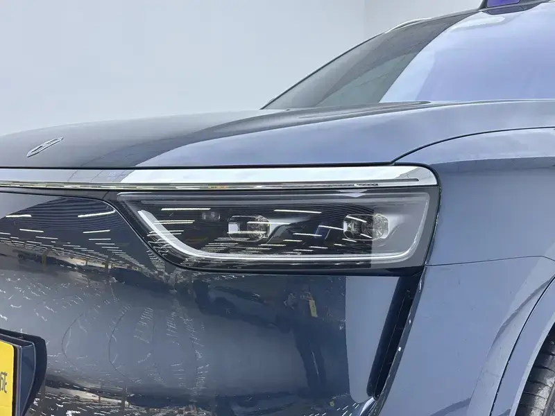 2025 Aito M8 с пробегом 27 000 км