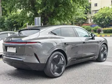 2023 Avatr 11 с пробегом 73 000 км