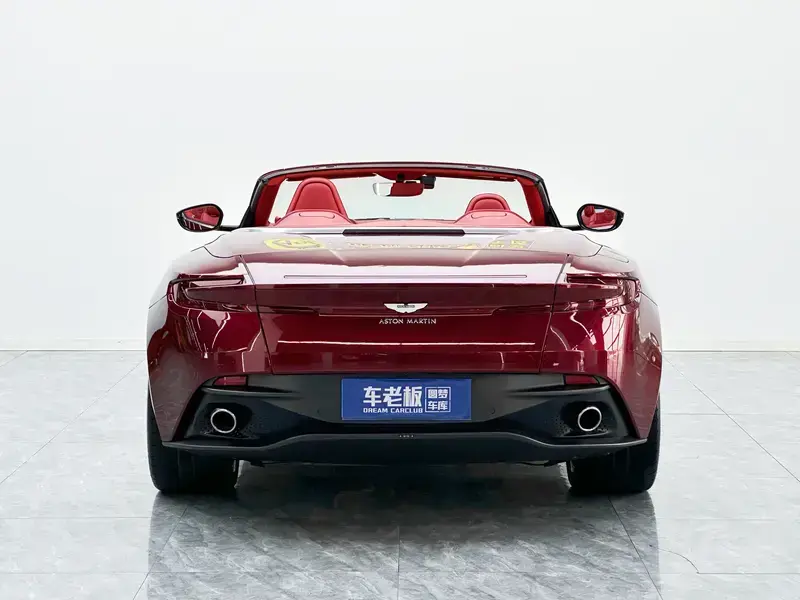 2022 Aston Martin DB11 с пробегом 32 800 км