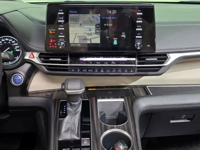 2021 Toyota Sienna с пробегом 128 675 км