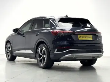 2023 Audi Q4 e-tron с пробегом 50 100 км