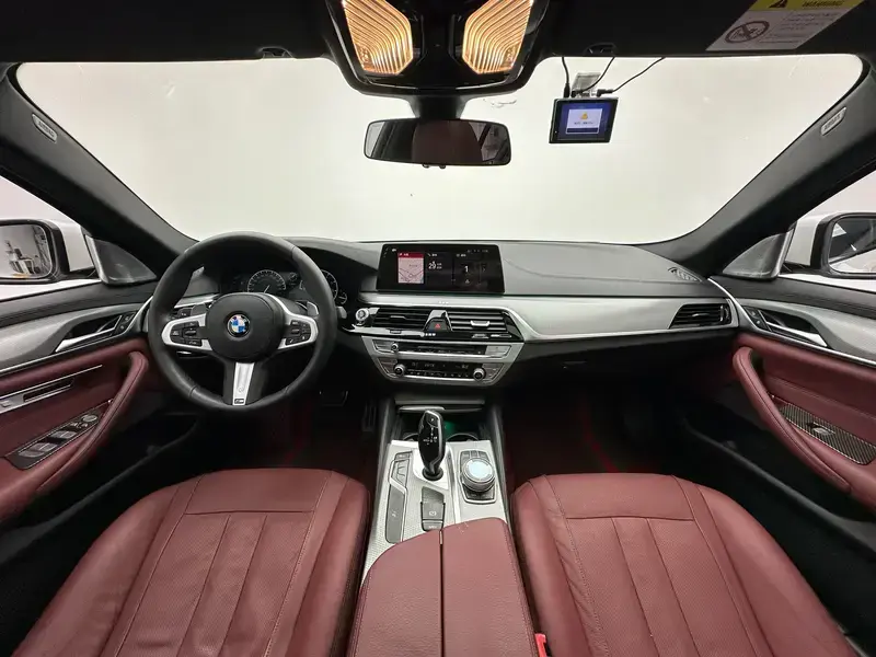 2019 BMW 5 серии с пробегом 126 600 км