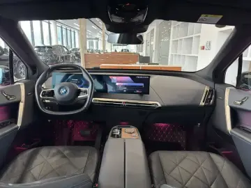 2022 BMW iX с пробегом 39 000 км