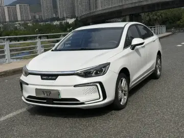 BAIC EU5