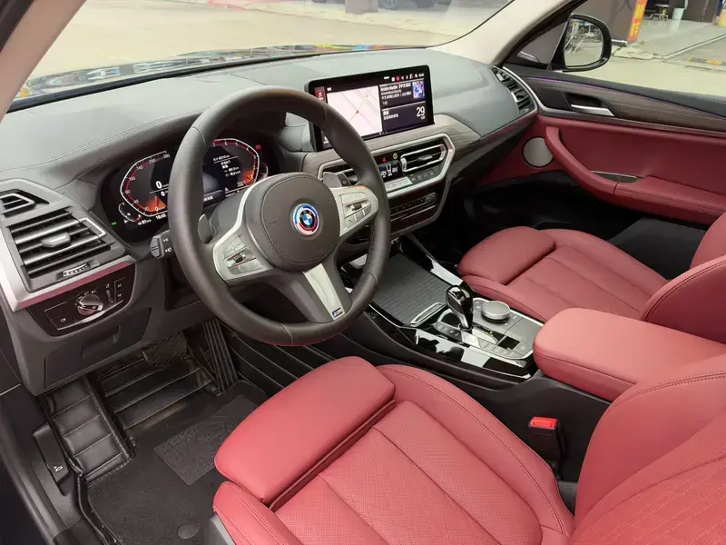 2023 BMW X3 с пробегом 42 000 км