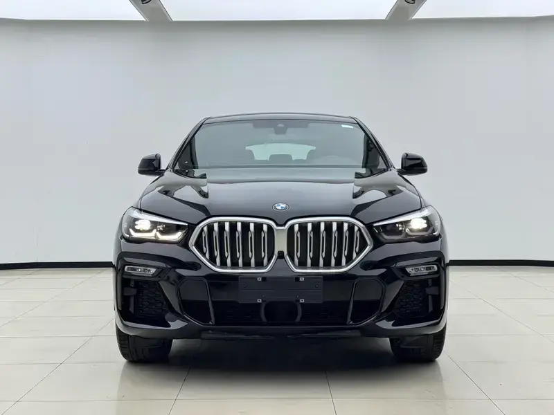 2020 BMW X6 с пробегом 42 000 км