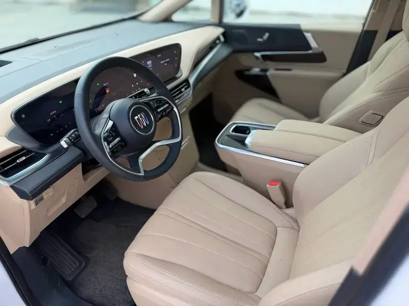 2025 Buick Century с пробегом 6 000 км