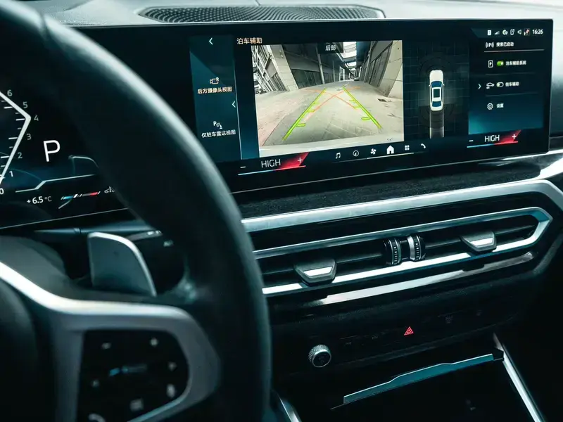 2023 BMW 3 серии с пробегом 21 000 км