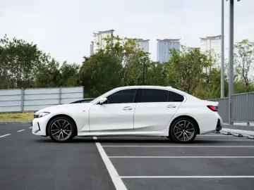 2023 BMW 3 серии с пробегом 44 000 км