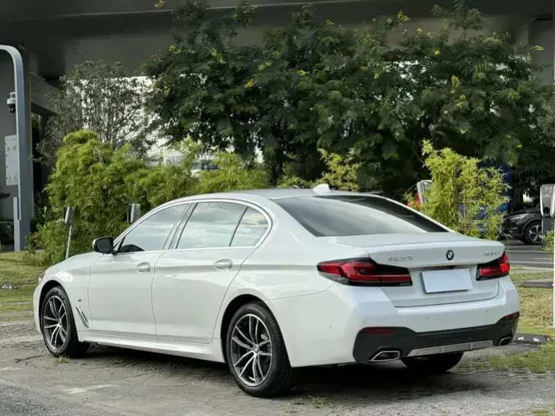 2021 BMW 5 серии с пробегом 68 000 км