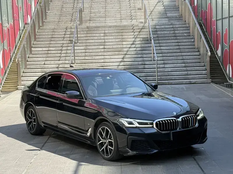 2022 BMW 5 серии с пробегом 96 000 км