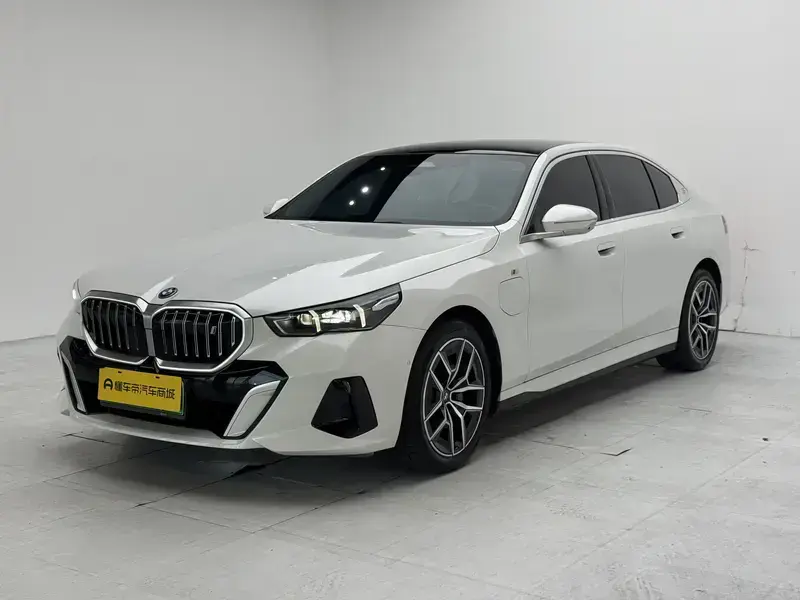 2024 BMW i5 с пробегом 47 500 км