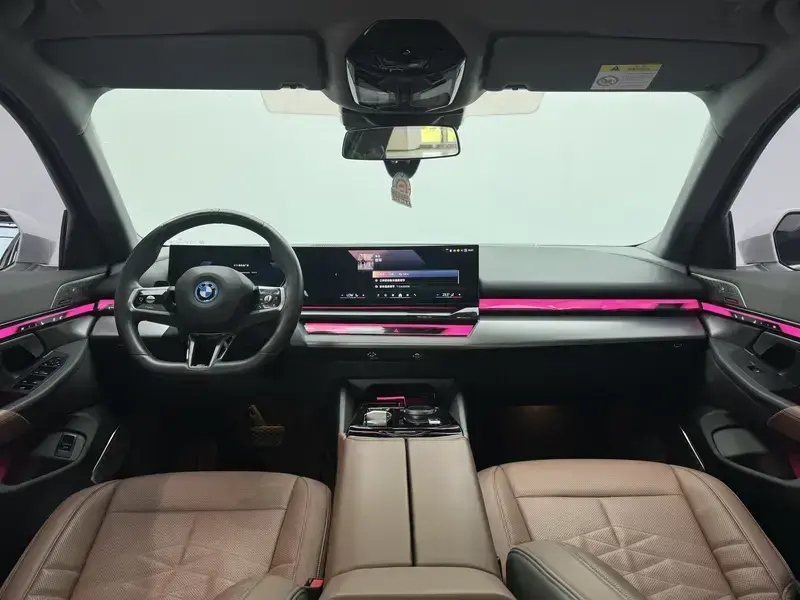 2024 BMW i5 с пробегом 47 500 км