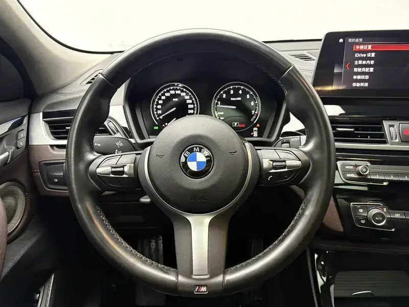 2021 BMW X2 с пробегом 48 800 км