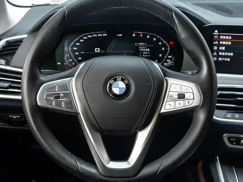 2022 BMW X7 с пробегом 49 600 км