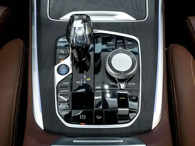 2022 BMW X7 с пробегом 49 600 км