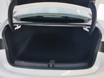 2025 BYD Seal 05 с пробегом 10 000 км