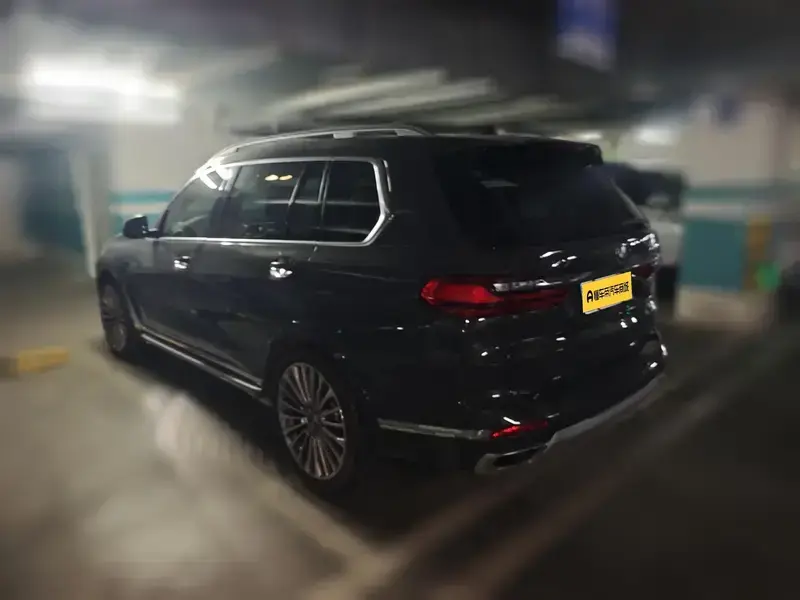 2021 BMW X7 с пробегом 18 200 км