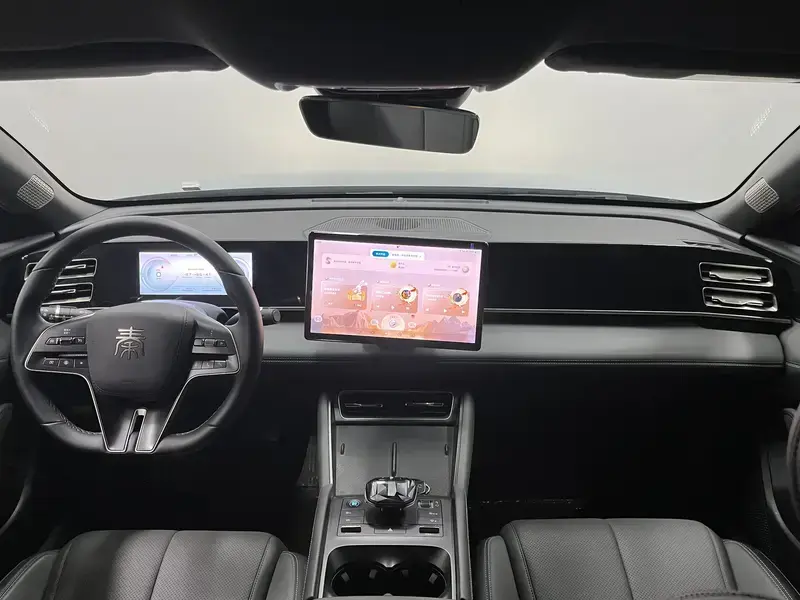 2024 BYD Qin L с пробегом 11 000 км