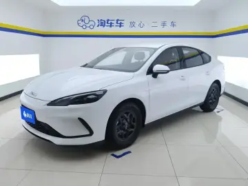 2025 BYD Seal 05 с пробегом 23 000 км