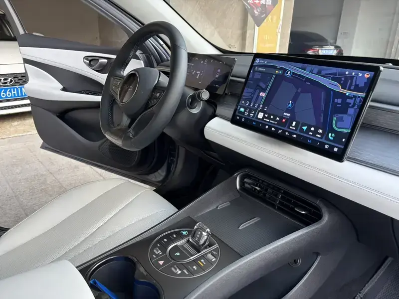 2025 BYD Seal 05 с пробегом 13 000 км