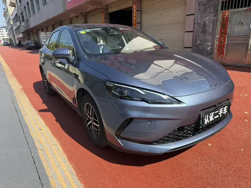 2025 BYD Seal 05 с пробегом 6 300 км