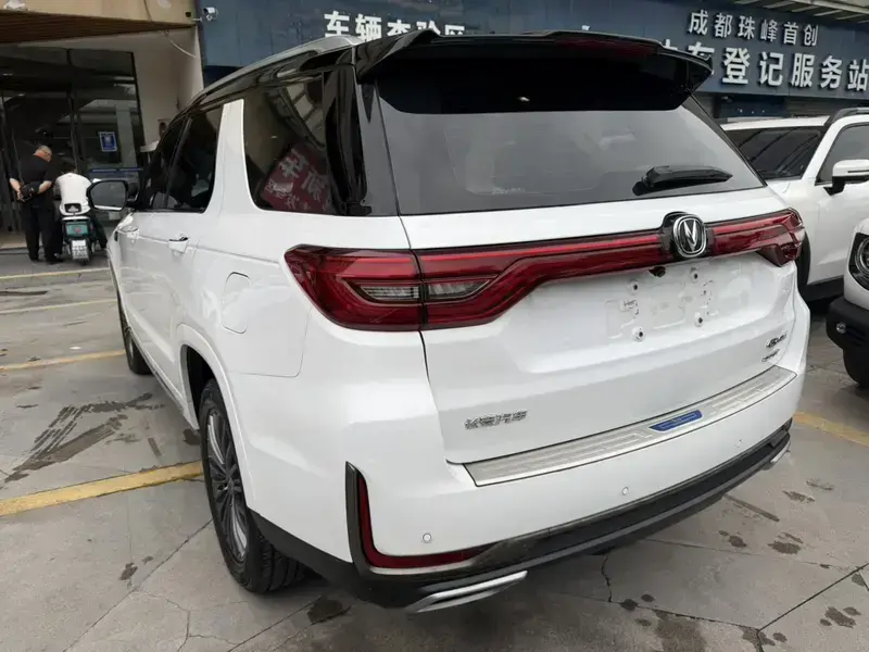 2021 Changan CS95 с пробегом 48 000 км