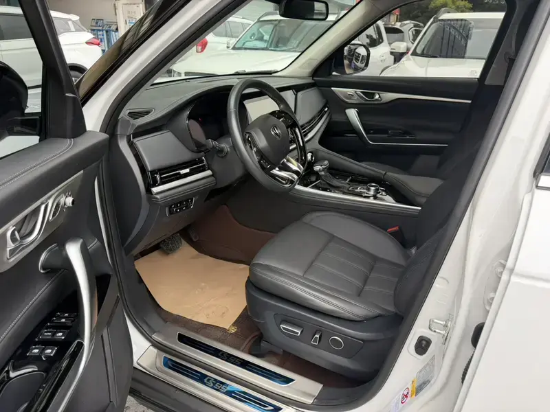 2021 Changan CS95 с пробегом 48 000 км