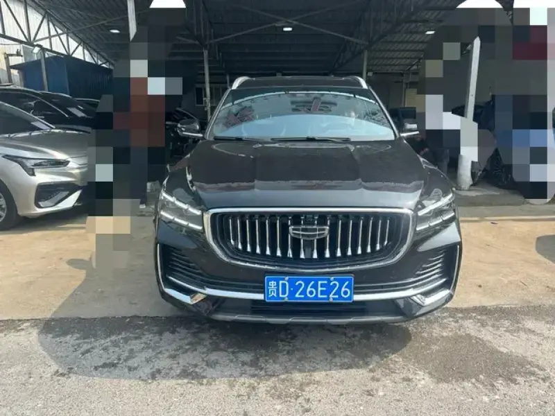 2024 Geely Monjaro с пробегом 13 000 км