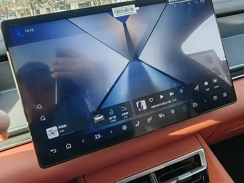 2025 BYD Tang L с пробегом 300 км