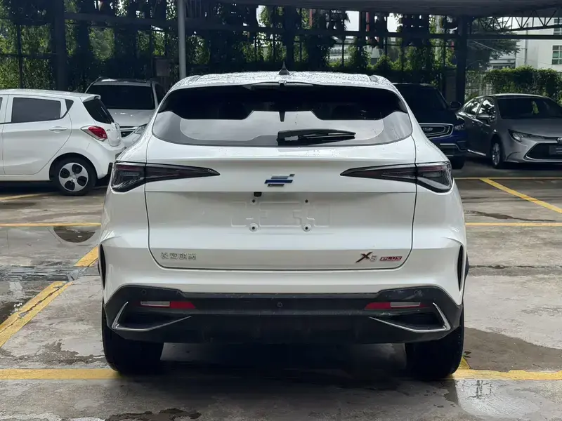 2023 Oshan X5 Plus с пробегом 20 000 км