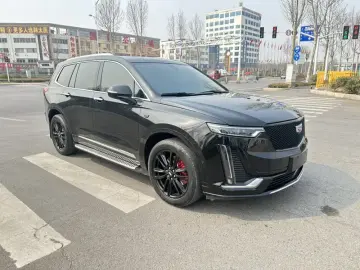 2022 Cadillac XT6 с пробегом 91 000 км