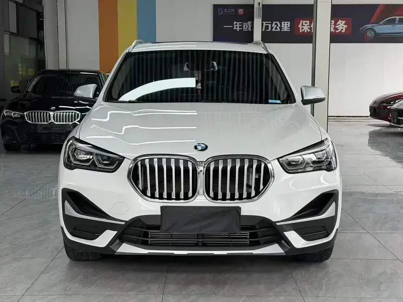 2022 BMW X1 с пробегом 19 000 км