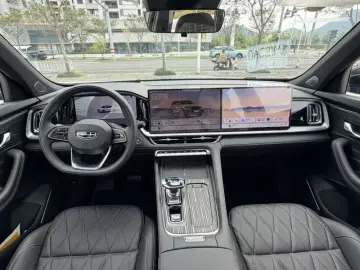 2026 Geely Monjaro с пробегом 5 000 км